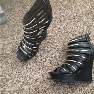 Black and silver wedges